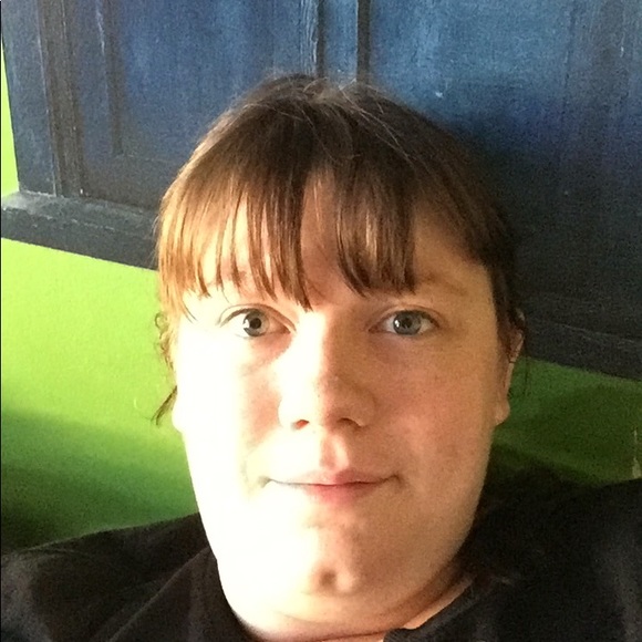 Meet your Posher, Heather - Picture 1 of 1